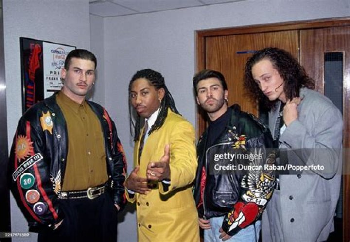 Hire Color Me Badd for a Corporate Event or Performance Booking.